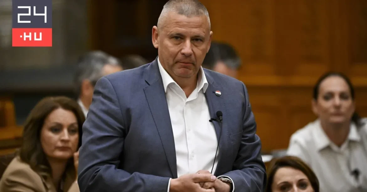 A kabinet fontolóra veszi az EU-s védelmi kölcsön igénybevételét