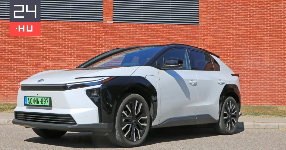 A Toyota megalkotta a villanyautók svájci bicskáját