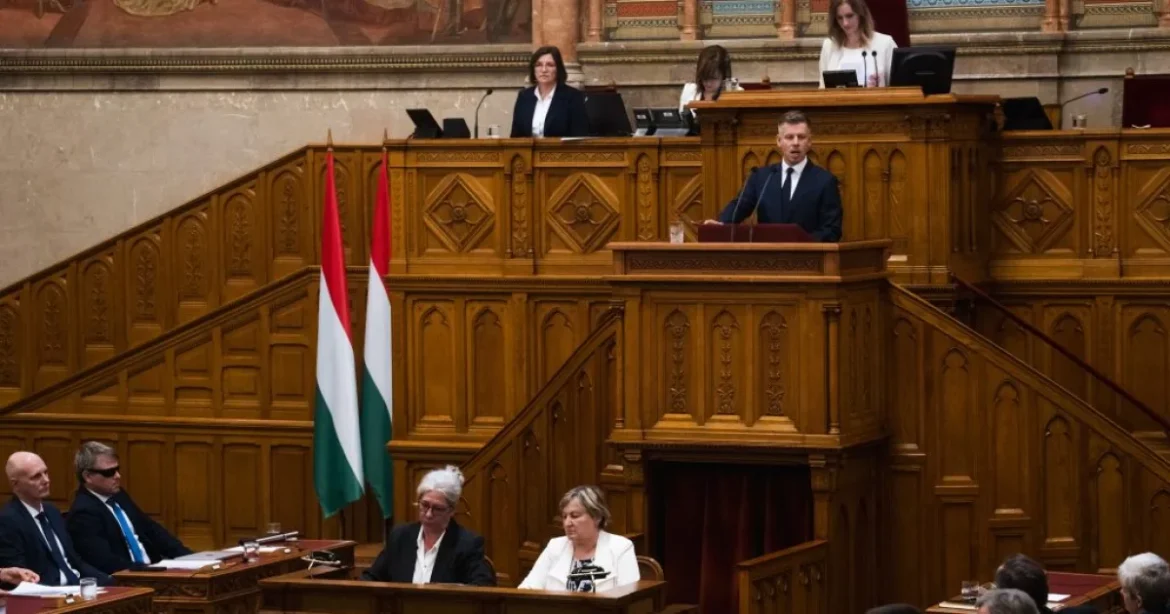 Benyújtották: december 24. munkaszüneti nap lesz Magyarországon