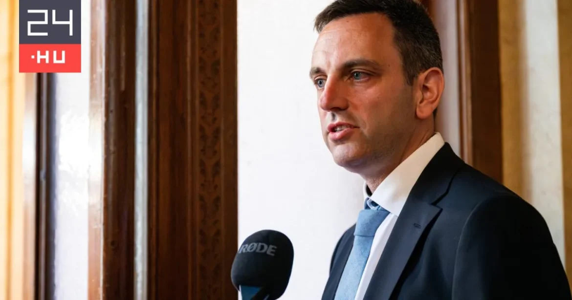 Később hozhatják nyilvánosságra az ügynökaktákat