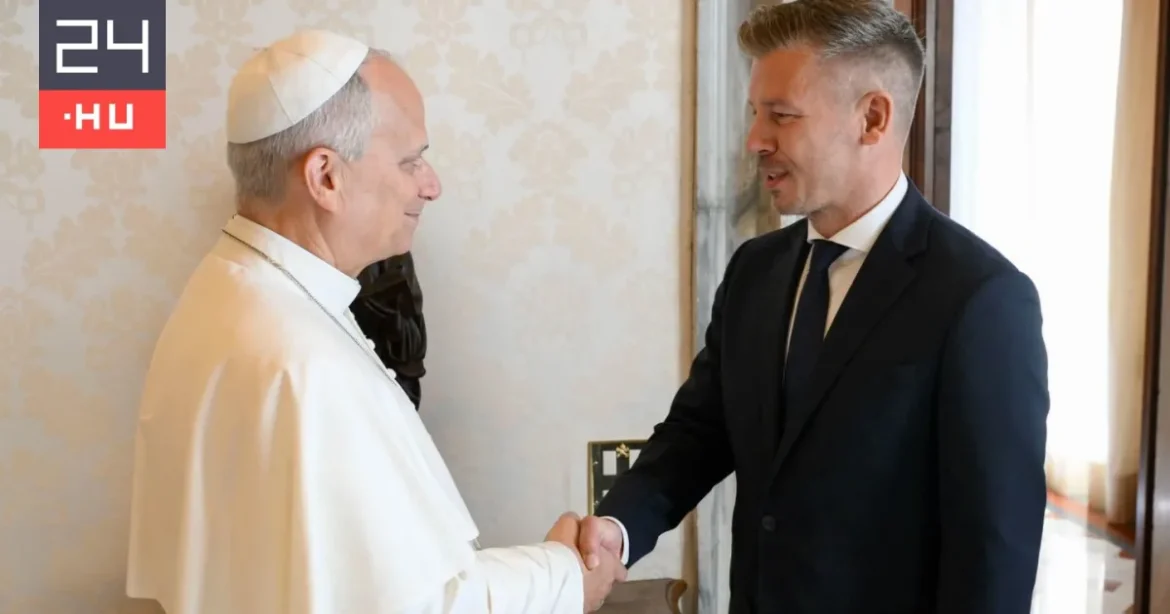 Magyar Péter Magyarországra hívta XIV. Leó pápát