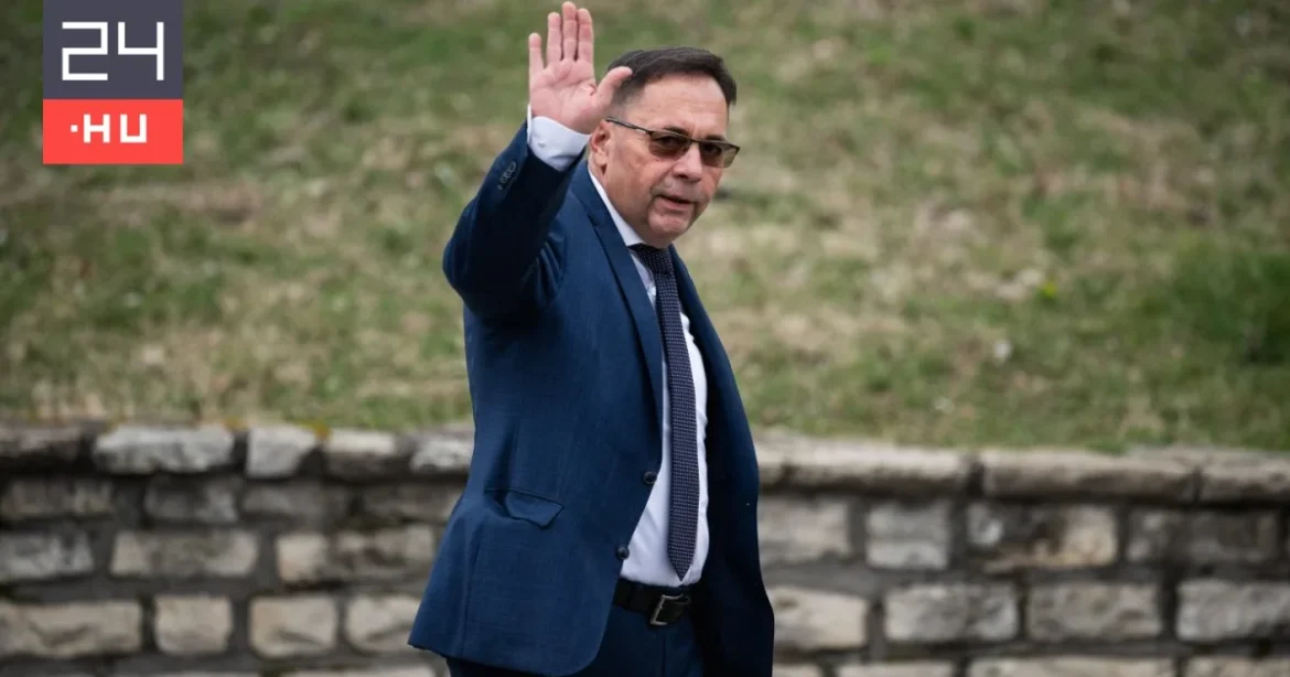 Orbán Viktor Pócs Jánossal dolgozik a Lendvay utcában Kötcse után