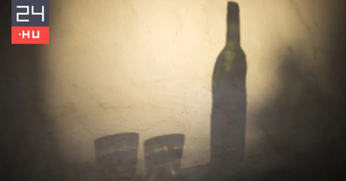 Vádat emeltek egy apa ellen, aki alkoholt adott a lányának