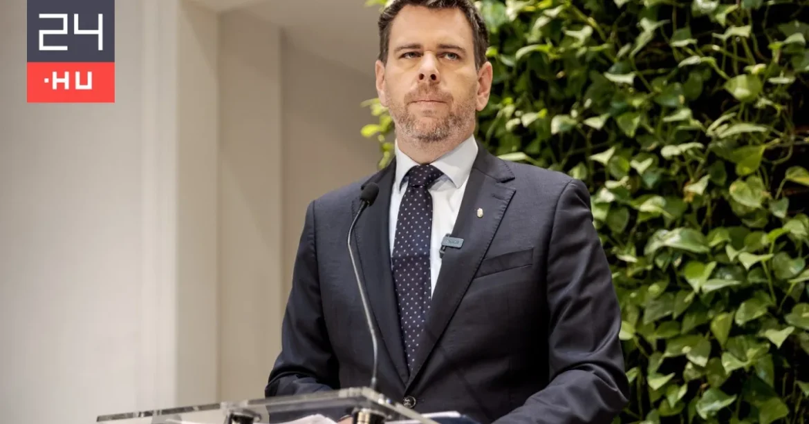 Vitézy: Már 2025-ben Mészárosék kapták meg az M6-os koncesszióját